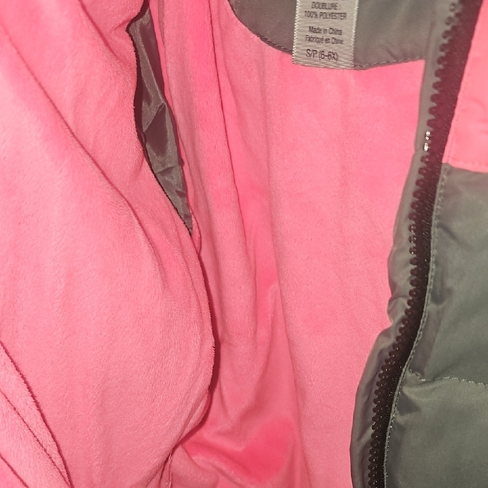 Champion Kids Puffer Jacket in Charcoal and Bright Pink Size Small (6/6X) - Picture 6 of 12